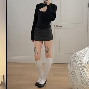 Black yuse cut out sweater